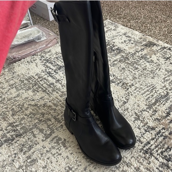 Jessica Simpson Rinne Boots - Picture 2 of 4